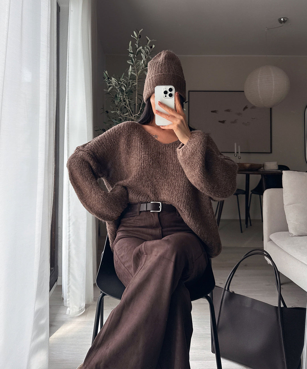 Kuschelige Damenmütze aus Soft-Strick, ideal für kühle Herbst- und Wintertemperaturen.