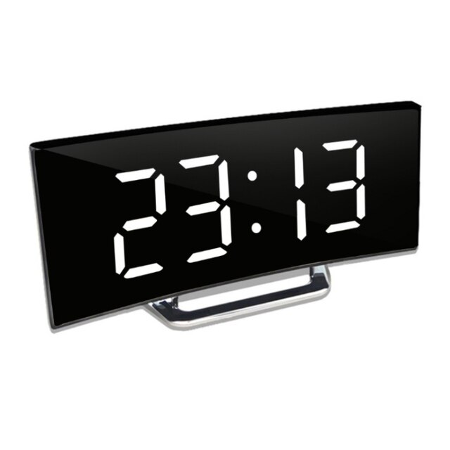 Stilvolle CurveClock LED Bürouhr mit digitaler Zeitanzeige & Spiegelfinish, modernes Design für den Schreibtisch.
