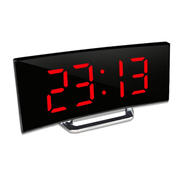 Leuchtender CurveClock LED Wecker im Dunkeln, gut lesbare Digitalanzeige mit Auto-Dimmung & Temperatur.