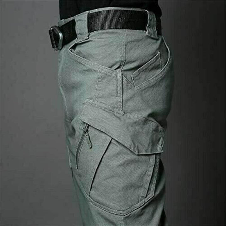 Moderne wasserdichte Herren Cargo Hose, robustes Design für Outdoor, Taktik & Alltag; bequem & funktional.