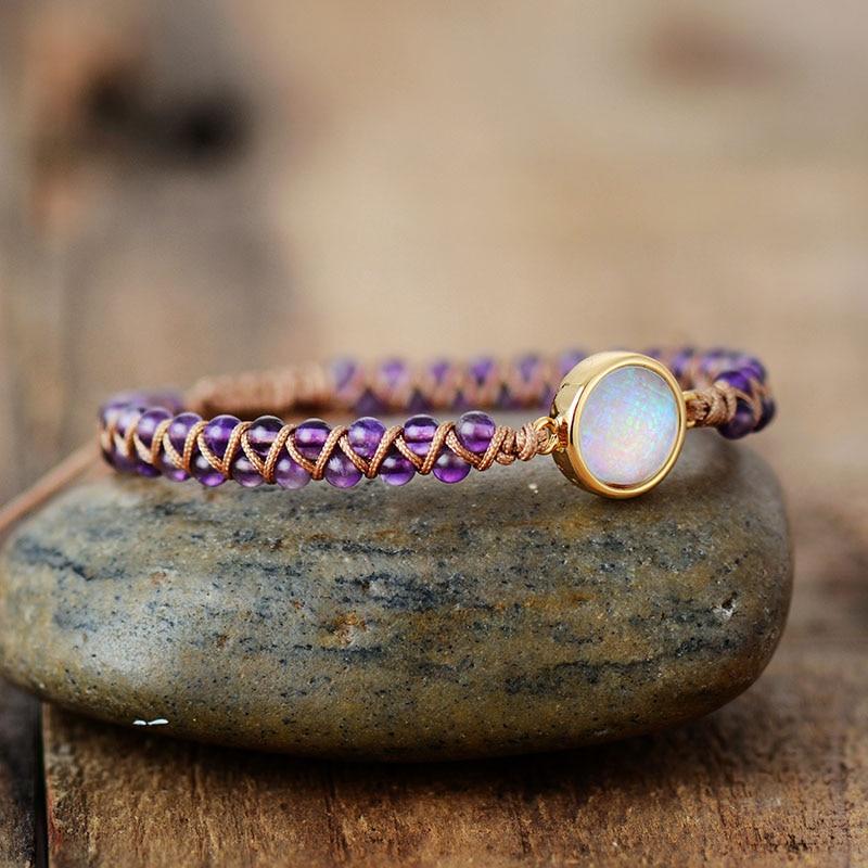 Funkelndes Amethyst Damenarmband aus natürlichen Edelsteinen, für Ruhe, Balance & spirituelles Wohlbefinden.