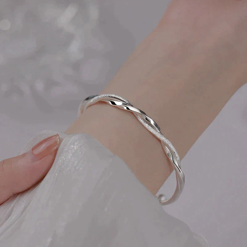 Damen Armband aus glänzendem 925er Sterling Silber, elegant und vielseitig, perfekt als Geschenk.