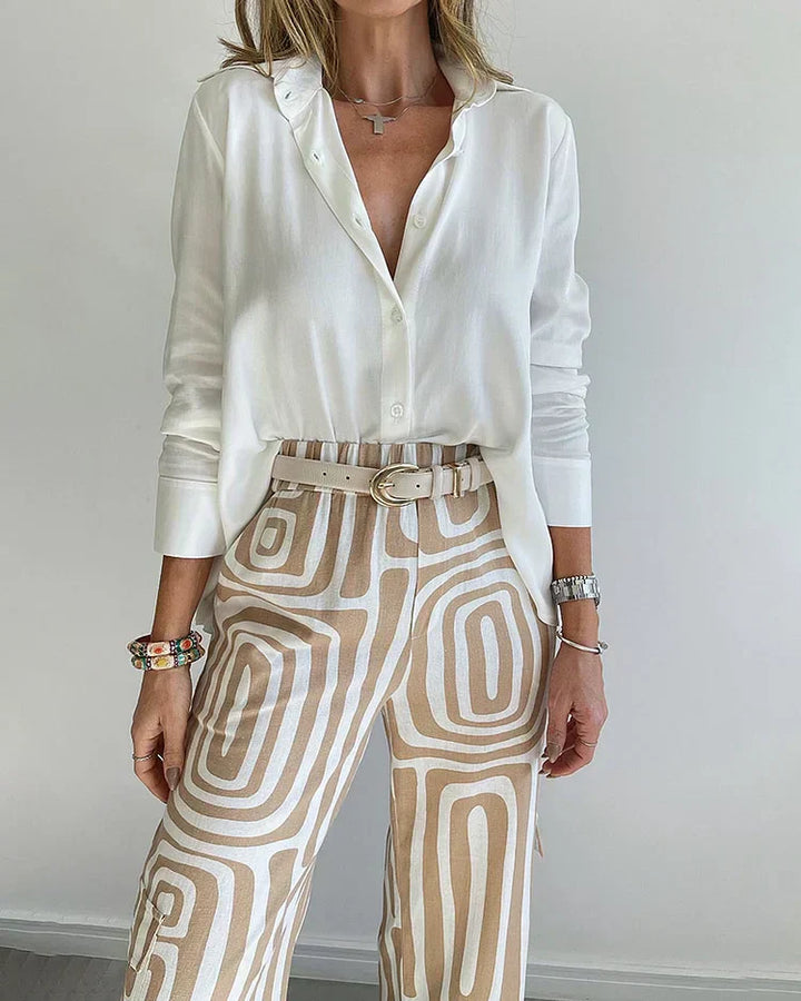 Modernes Damen Frühling/Sommer Set: Bequeme Hose, Oberteil und Gürtel für stilvolle, luftige Mode-Outfits.