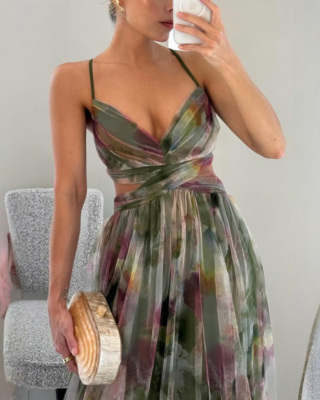 Damen Sommer Maxikleid mit Blumenmuster. Luftig und elegant, perfekt als Strandkleid oder für entspannte Tage.