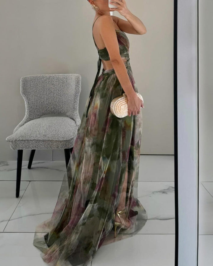 Elegantes Damen Abendkleid. Langes Maxikleid mit Blumenmuster, ideal für festliche Anlässe und Abendevents.