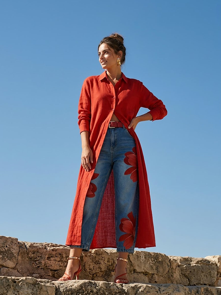 Elegante Damen Jeanshose mit Blumenmuster, weites Bein, vielseitig kombinierbar für Frühling/Sommer.