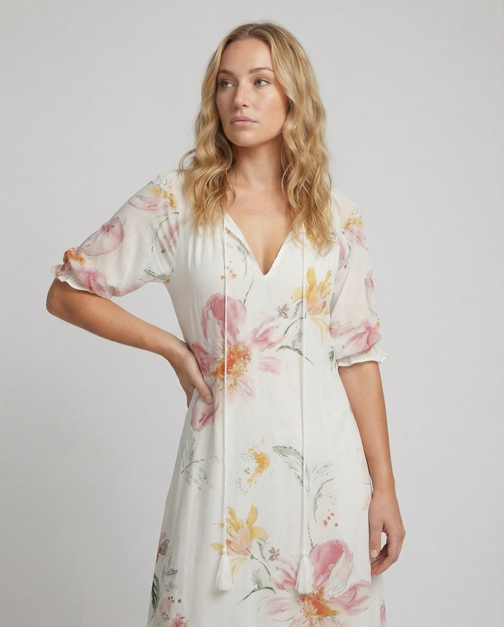 Luftiges Damen Sommer Maxikleid im Bohème-Stil, ideal als Strand- oder elegantes Freizeitkleid.