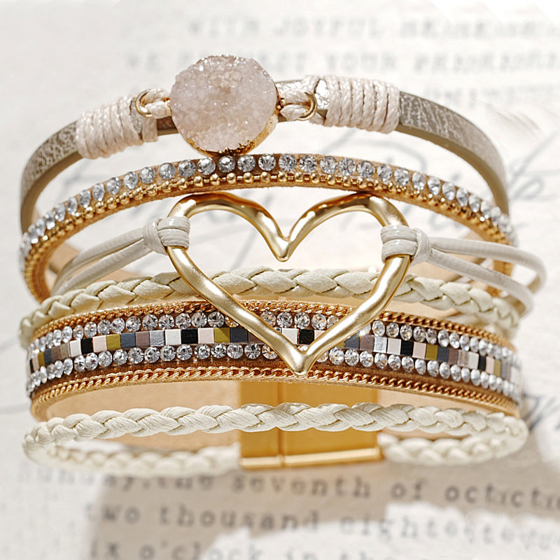 Elegantes Damen Armband mit Herzanhänger in Schwarz, perfektes Partyaccessoire.
