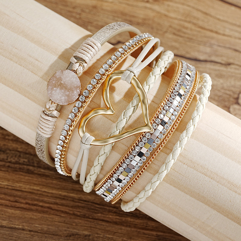 Silbernes Damen Herz Armband, feiner Modeschmuck für besondere Anlässe.