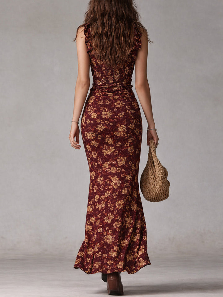 Damen Sommer Maxikleid im Boho-Look. Ärmellos mit Rüschen, hoher Schlitz. Langes Freizeitkleid für jeden Anlass.