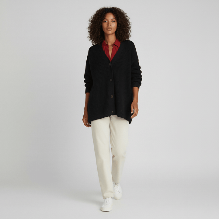 Damen Strickjacke mit Knopfleiste & weichem Tragegefühl. Lockerer Schnitt bietet Komfort & lässigen Stil.