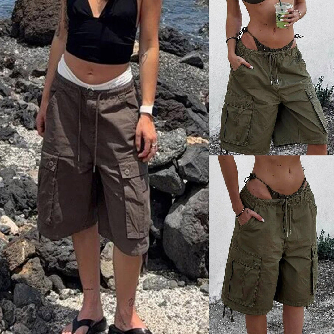 Damen Cargo-Shorts mit elastischem Bund & Seitentaschen in Olivgrün. Ideal für Freizeit & Sommer-Komfort.