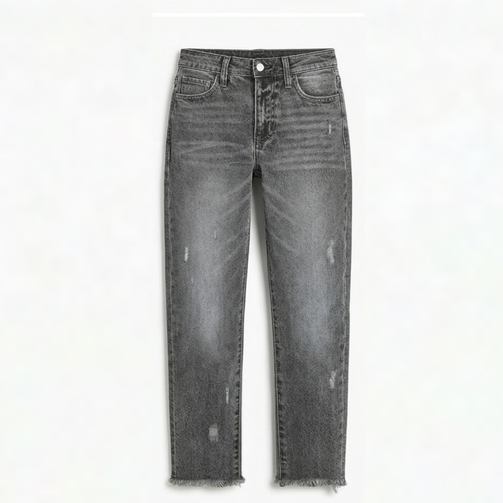 Bequeme Damen Cropped Jeans mit Fransen und Straight Leg. Vielseitige Jeanshose im Vintage-Look für individuellen Style.