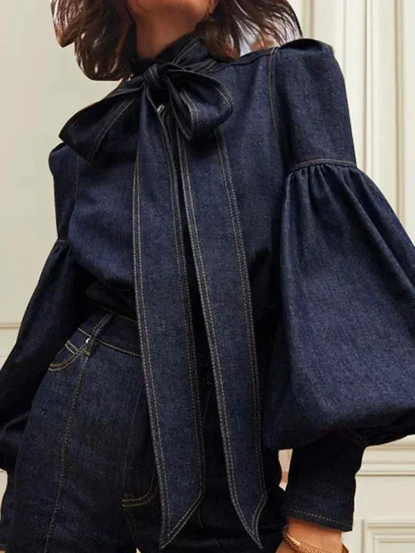 Detailaufnahme der Damen Denimbluse "Riva": stilvolle Puffärmel und hochwertige Verarbeitung.