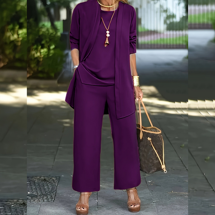 Dunkelblaues Damen Drei-Teile-Set: Eleganter Komfort trifft auf Business Casual und stilvolle Freizeitmode.