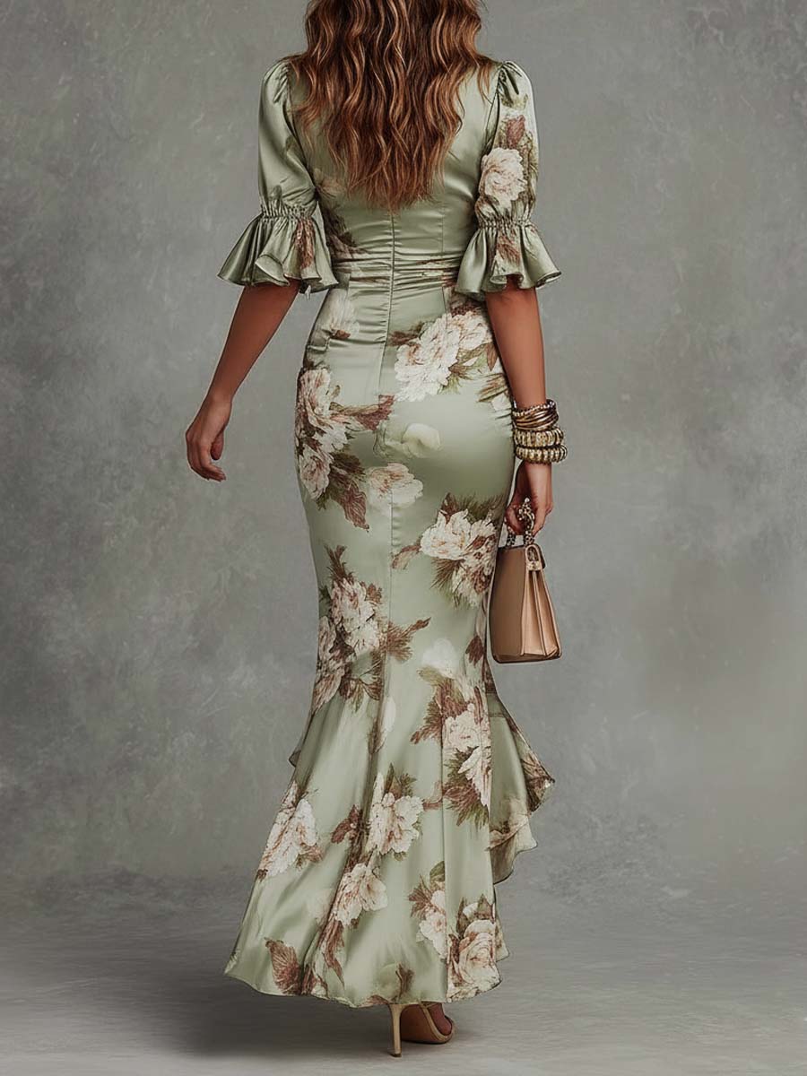 Langes Damen Maxikleid, elegant, mit Blumenprint & V-Ausschnitt. Grünes Frühlingskleid für festliche Momente.