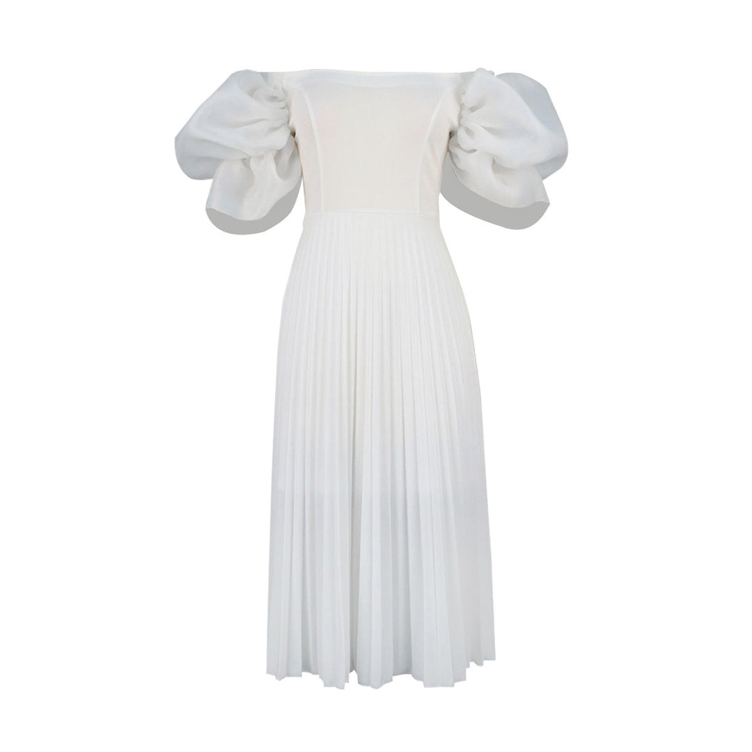 Feminines Damen-Midikleid für Hochzeitsgäste mit Puffärmeln und elegantem, schwingendem Plisseerock.