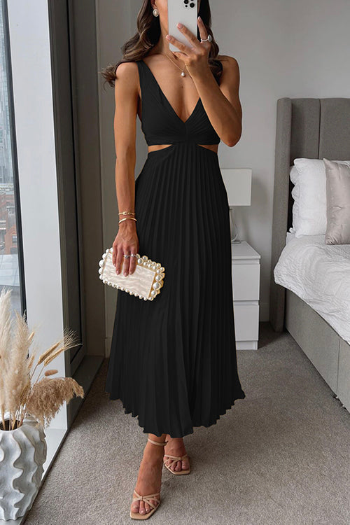 Anmutiges Damen Maxikleid, plissiert, eleganter Schnitt, perfekt als Abend- oder Sommerkleid.