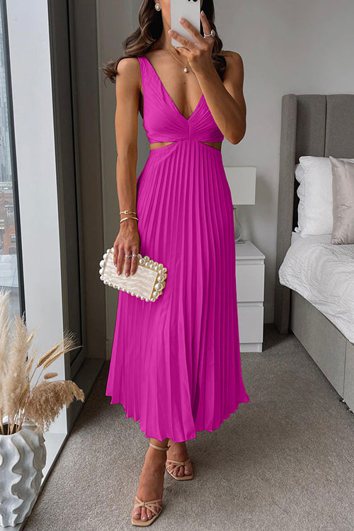 Plissiertes Damen Abendkleid in Maxilänge, fließender Stoff, eleganter A-Linien-Schnitt.
