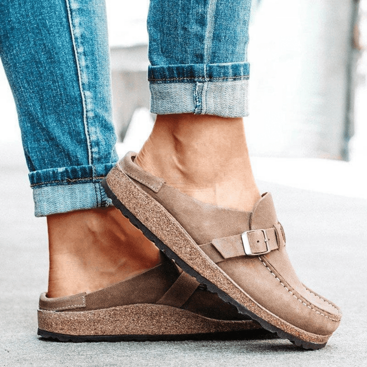 Stilvolle Damen Keilsandalen mit ergonomischer Fußgewölbestütze für ganztägigen Komfort. Ideal für Sommer.