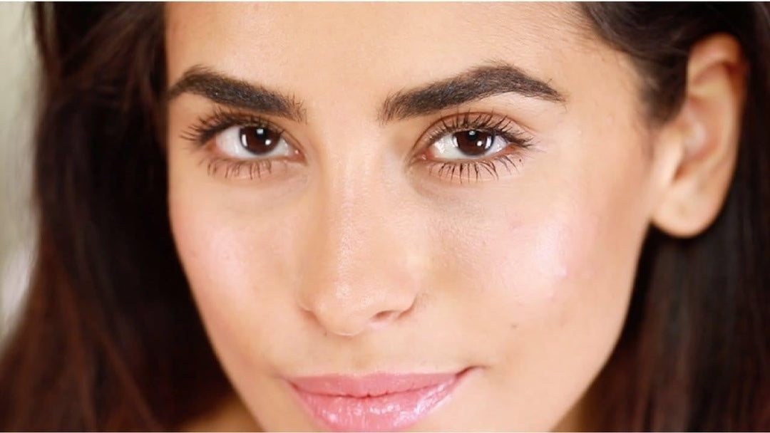Premium Damen Reisespiegel: faltbarer LED-Spiegel mit Vergrößerung für makelloses Make-up und Beauty.