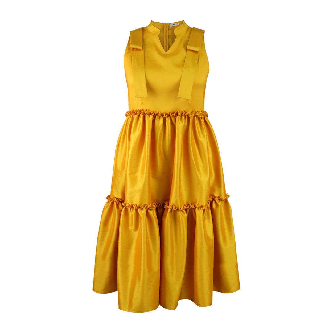 Stilvolles Damen Anlasskleid in Gelb mit elegantem V-Ausschnitt und dezenten Rüschen. Ein Must-have für Partys.