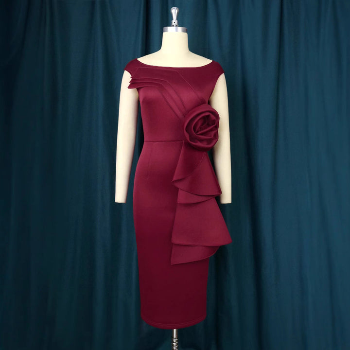 Grünes figurbetontes Abendkleid für Damen mit eleganter Rüsche; ein schickes Partykleid für Frauenmode.