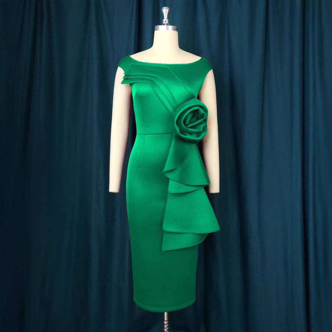 Elegantes rotes Rüschenkleid für Hochzeitsgäste und besondere Anlässe, figurbetont und stilvoll.