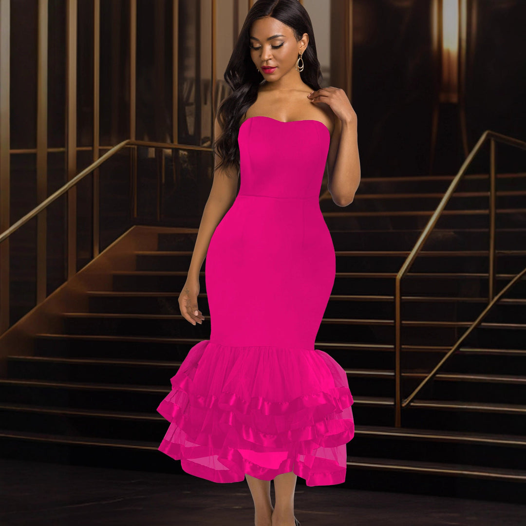 Glamouröses schulterfreies Damen Rüschenkleid, lang, mit elegantem Saum; ideal als Party- oder Cocktailkleid.