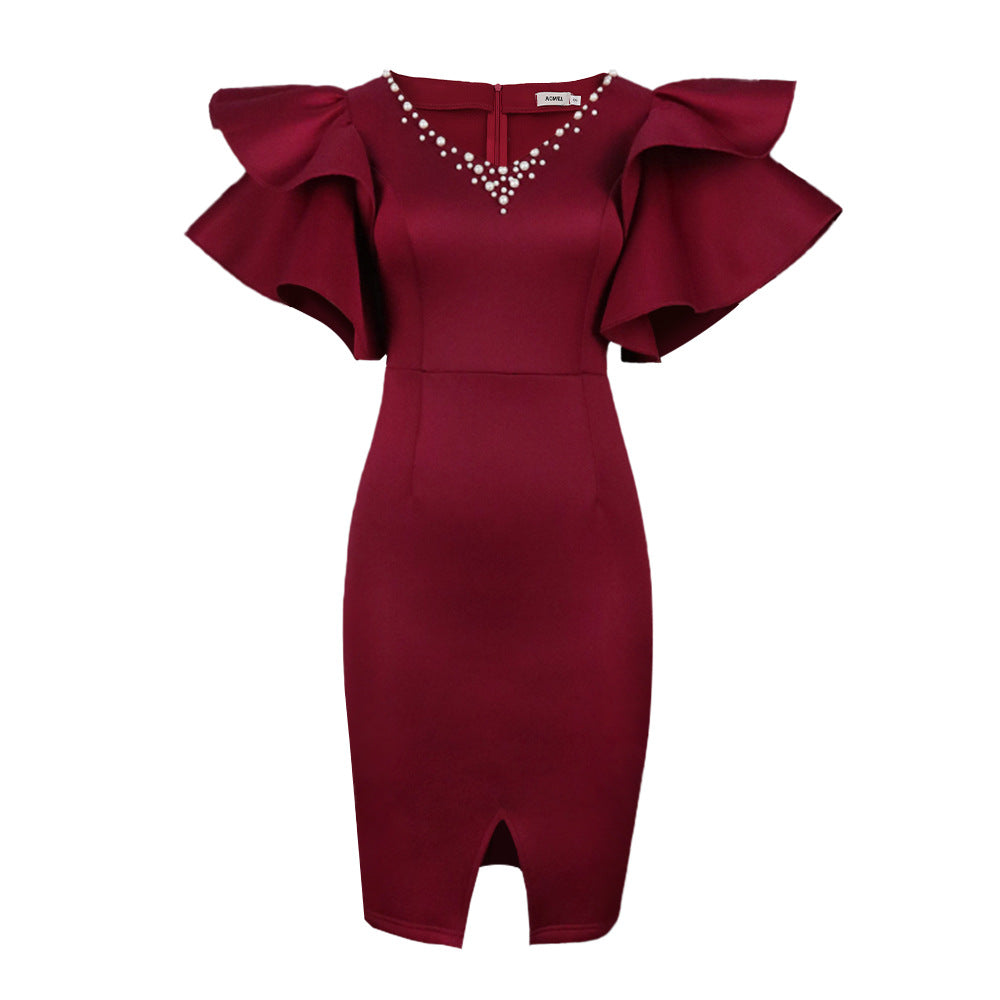 Elegantes Damen Midi-Kleid, figurbetont, mit schimmerndem Glitzer und verspielten Rüschen, für besondere Abende.