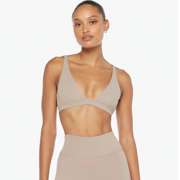 Komfortables, atmungsaktives Damen Sport Oberteil FitivaFlow. Perfekte Activewear für dein Training.