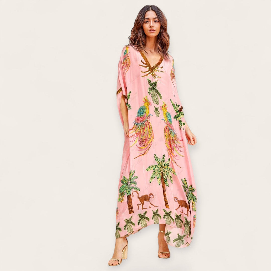Urlaubskleidung: Eleganter Damen Kaftan Addison. Knöchellanges Sommerkleid mit tropischem Muster & weiten Ärmeln.