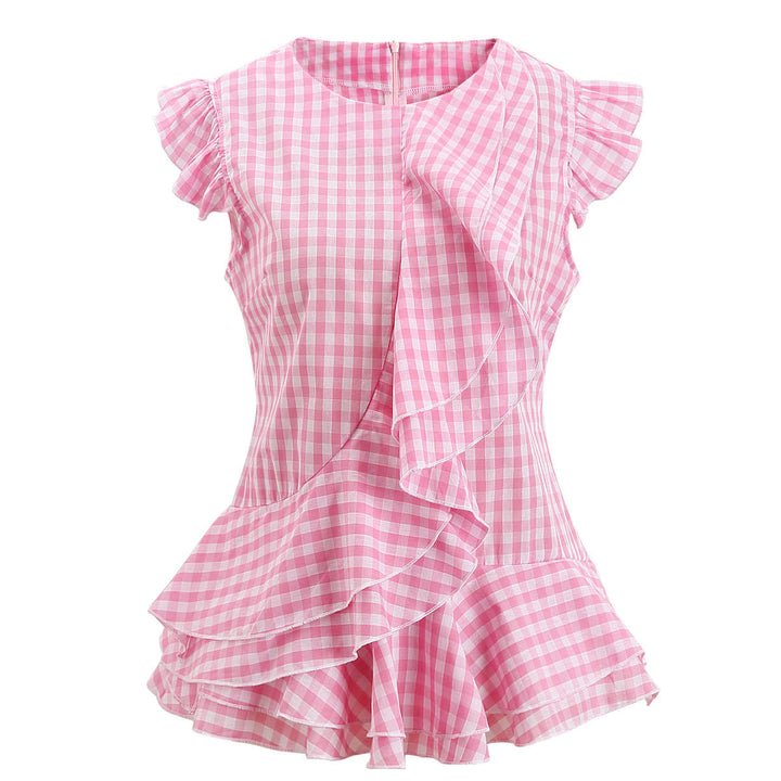 Luftiges, fließendes Damen Karokleid mit voluminösem Rüschensaum, perfekt für einen entspannten Sommerlook.