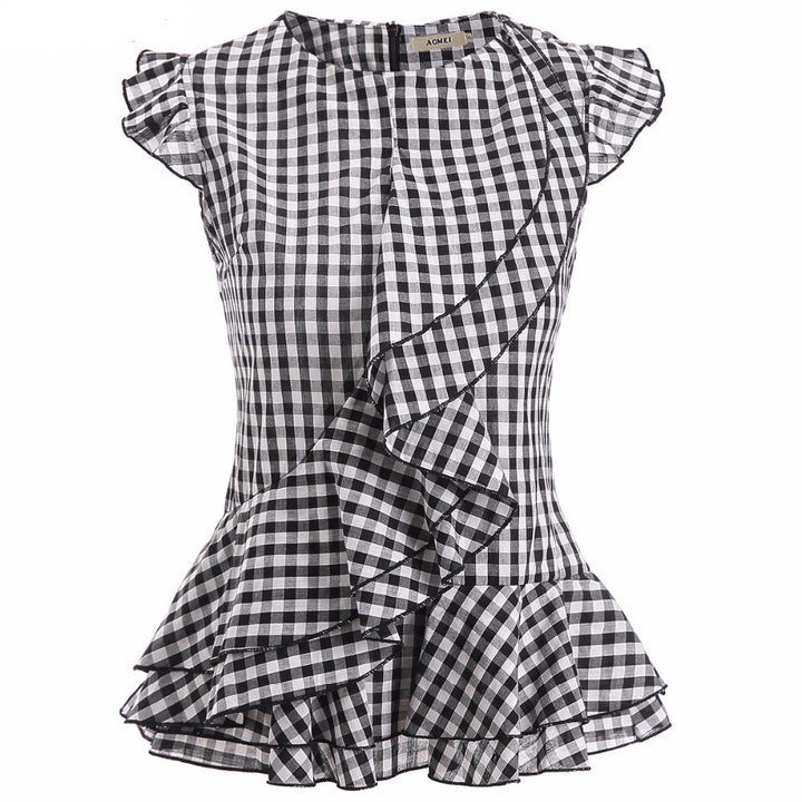 Vielseitiges Damenkleid: Fließendes Karomuster mit Rüschensaum, kombiniert Eleganz mit casual Flair.