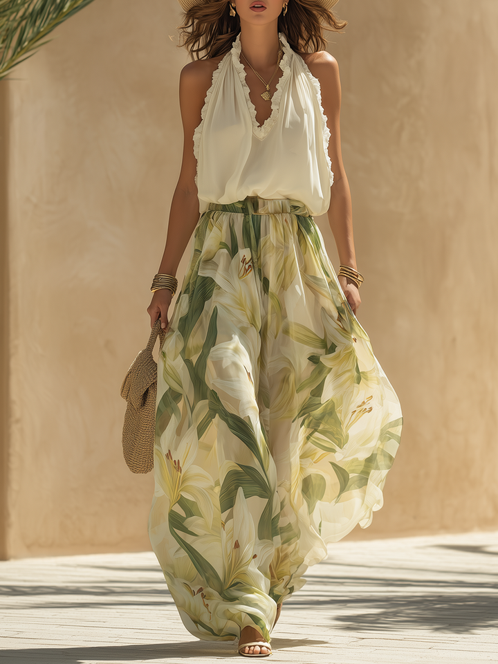 Damen Fluid-Set mit elegantem Lilienmuster. Leichter, bequemer Zweiteiler für Sommer & Urlaub.