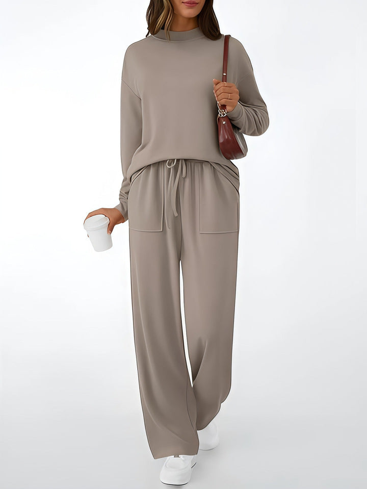 Damen Freizeitanzug in Aktion. Stylisches Casual Set, perfekt für Sport & entspannte Tage.