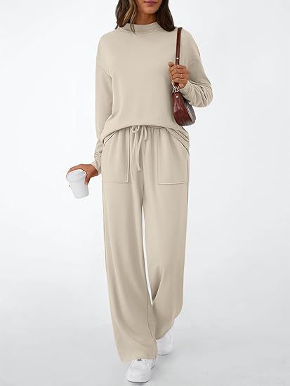 Gemütlicher Damen Hausanzug. Loungewear Zweiteiler für Zuhause oder entspannte Momente.