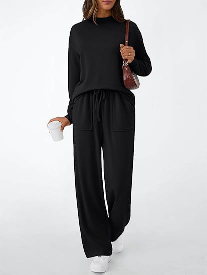 Damen Sportanzug in verschiedenen Farben. Vielseitiges Casual Set, bequem & modern.