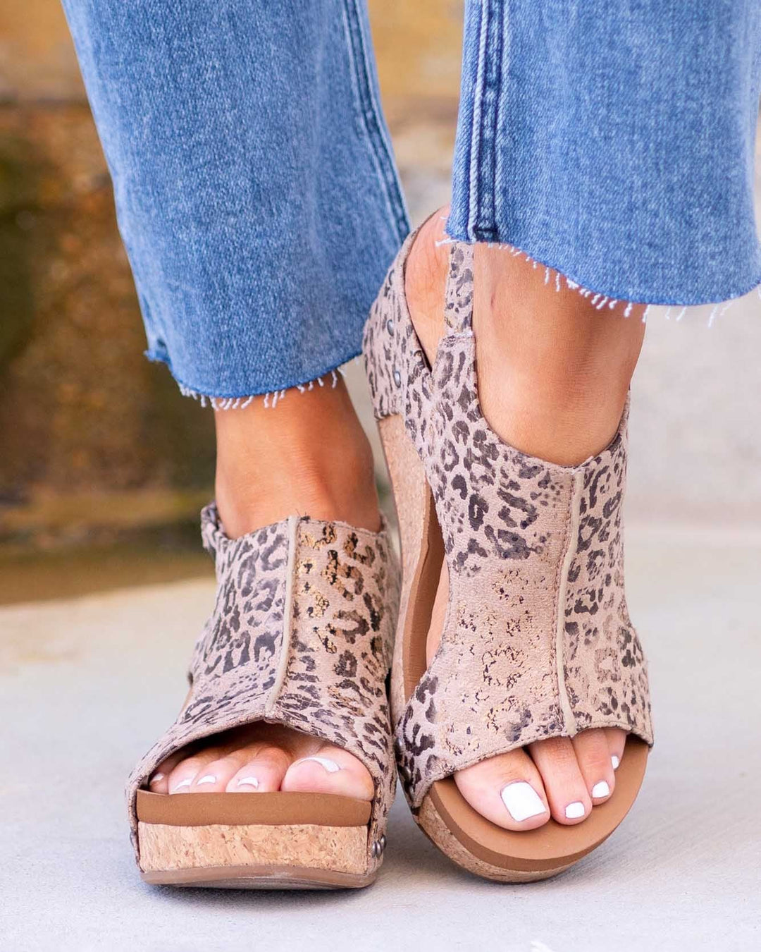 Hochwertige Damen Freizeitsandalen, Materialdetail, weiche Riemen für hohen Tragekomfort.