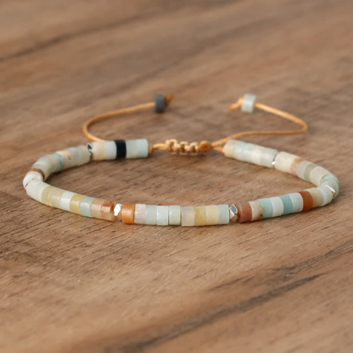 Damenarmband geflochten, 2,4 mm Moosachat Naturstein-Perlen, grüne Einschlüsse, verstellbar.