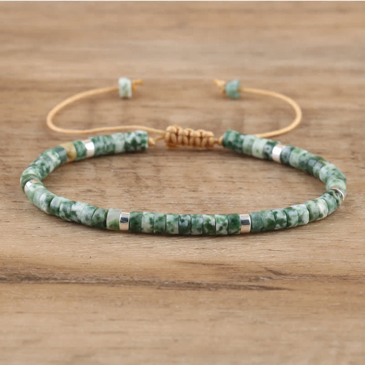 Geflochtenes Damenarmband mit 2,4 mm Feuerachat Naturstein-Perlen, lebendige Farben, handgemacht.