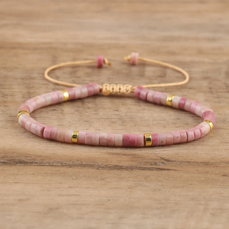 Damen geflochtenes Armband mit 2,4 mm Sonnenstein Naturstein-Perlen, schimmernd orange.