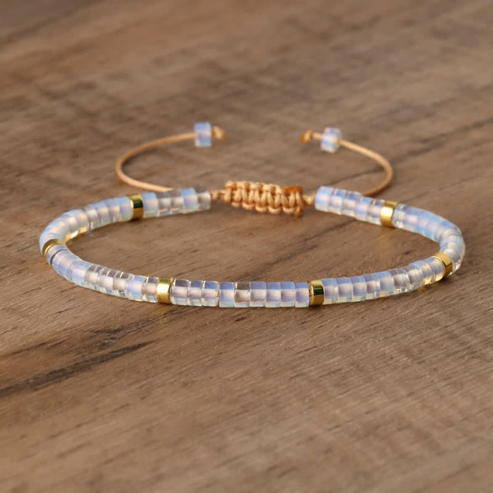 Zartes geflochtenes Damenarmband mit 2,4 mm Türkis Naturstein-Perlen, blaugrün, maritim.