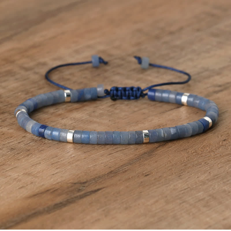 Damenarmband geflochten mit 2,4 mm weißem Howlith Naturstein-Perlen, Marmor-Optik.