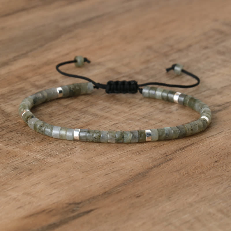Elegantes Damenarmband mit 2,4 mm Karneol Naturstein-Perlen, orangerot, geflochten.