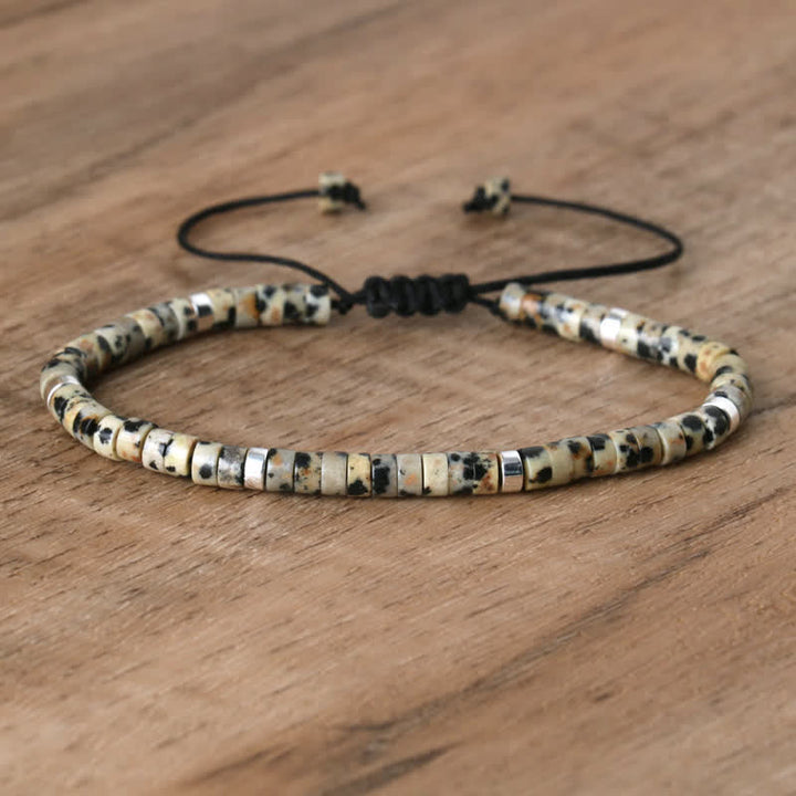 Geflochtenes Damenarmband mit 2,4 mm Larimar Naturstein-Perlen, karibisch blau, verstellbar.