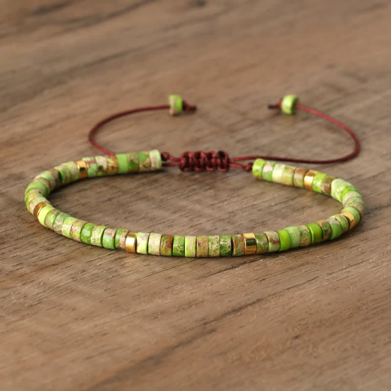 Stilvolles Damenarmband, geflochten, mit 2,4 mm Dumortierit Naturstein-Perlen, tiefblau.