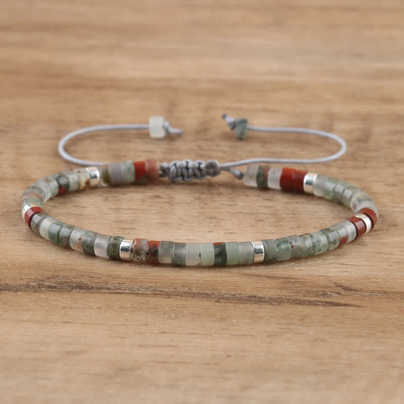 Schönes Damenarmband, geflochten, mit kleinen 2,4 mm Sodalith Naturstein-Perlen, dunkelblau.