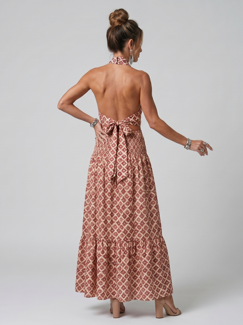 Trendiges geometrisches Damen Midikleid mit Cutout und Kreuzträgern; vielseitig als Strand- oder Partykleid.