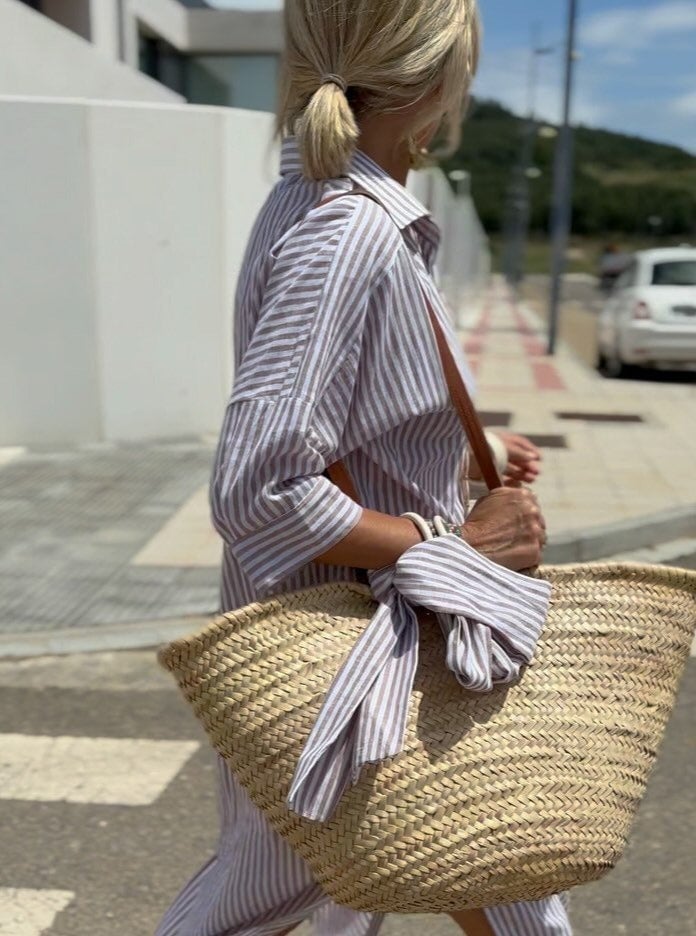 Vielseitiges gestreiftes Damen-Hemdkleid mit Knopfleiste, lässig und elegant für Sommer & Freizeit.